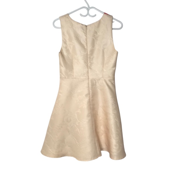 L’Atiste Boutique Dress Floral Fit & Flare • Textured Jacquard • Sleeveless - Picture 3 of 16